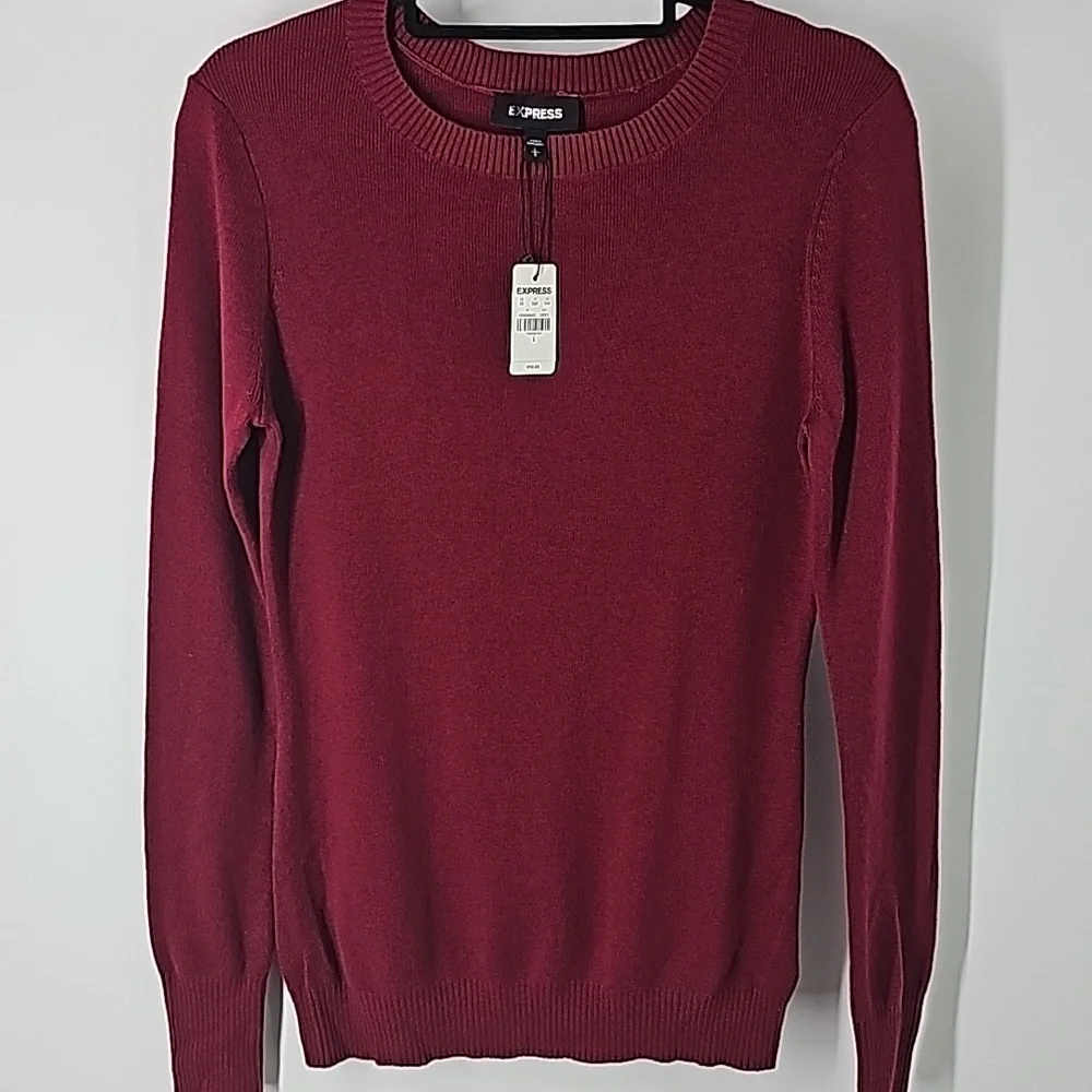 Express Cranberry Red Crew Neck Pullover Style Sweater w Ribbed Neck Wrist & Hem
